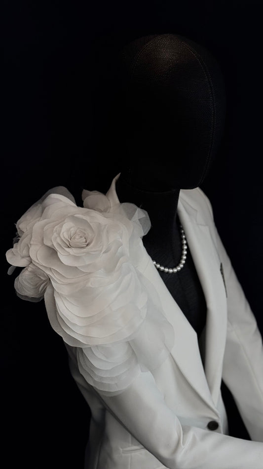 Elegance White Brooch