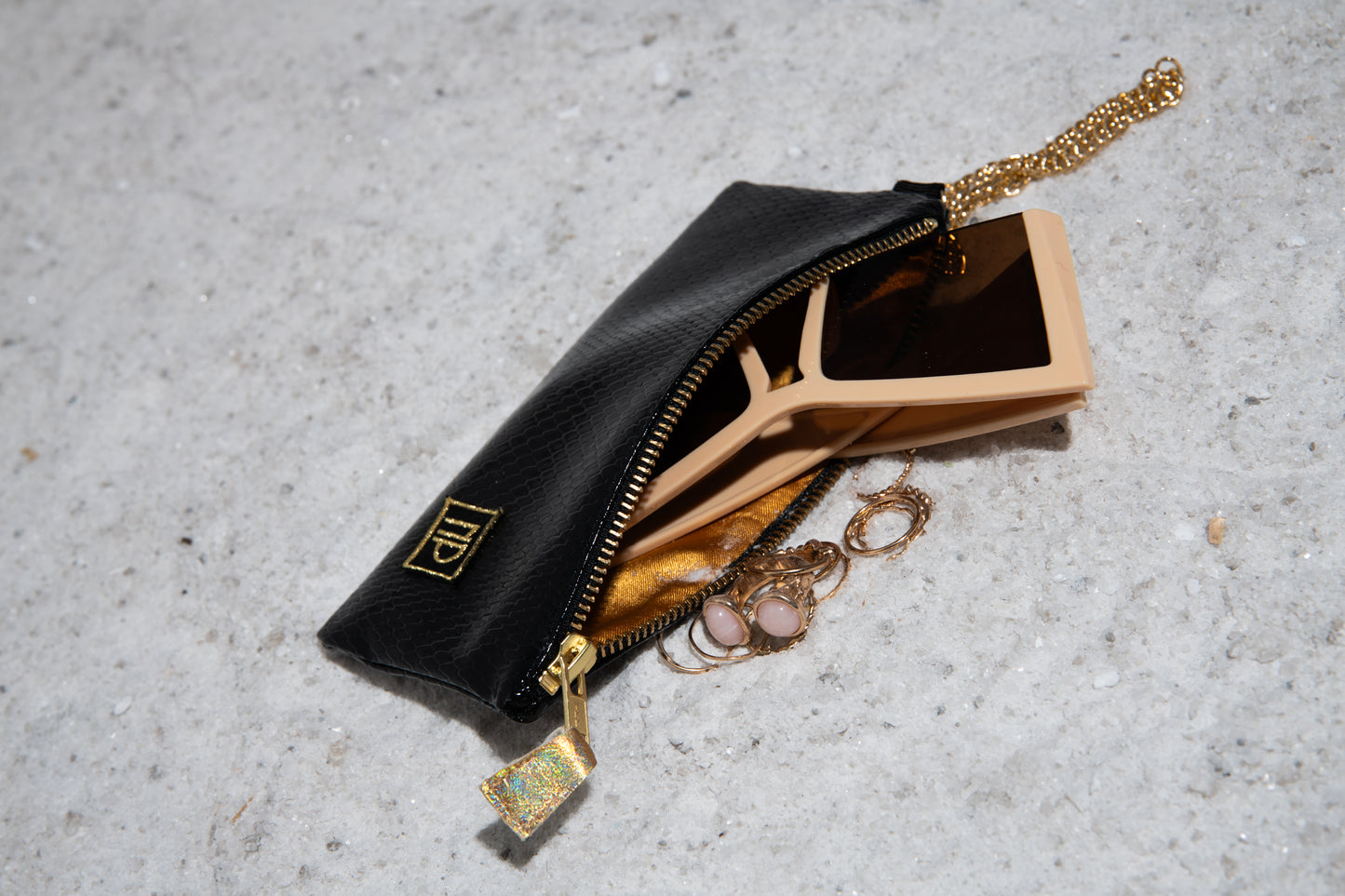 Black Wings Pochette