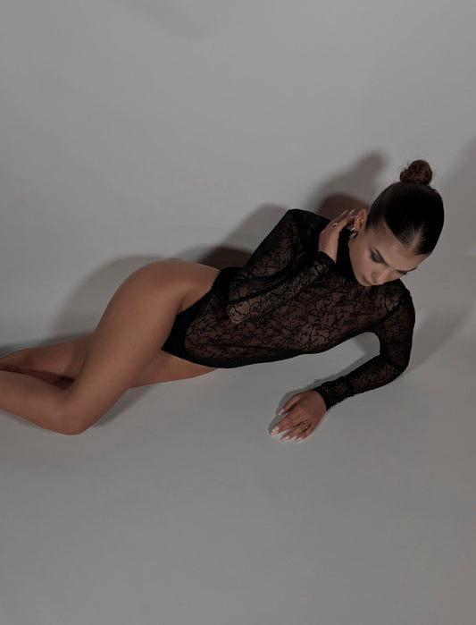 Sheer lace bodysiut